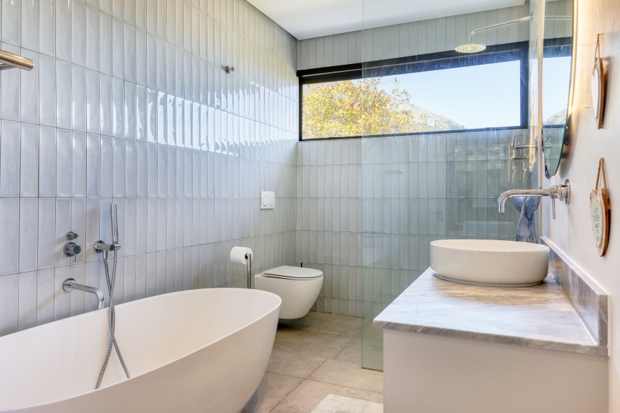 3 Bedroom Property for Sale in Sea Point Western Cape